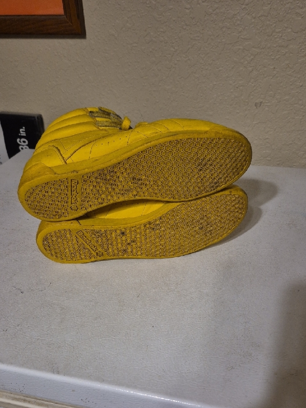 Reebok Womens 25th Anniversary Freestyle  Bright Yellow - Picture 5 of 8